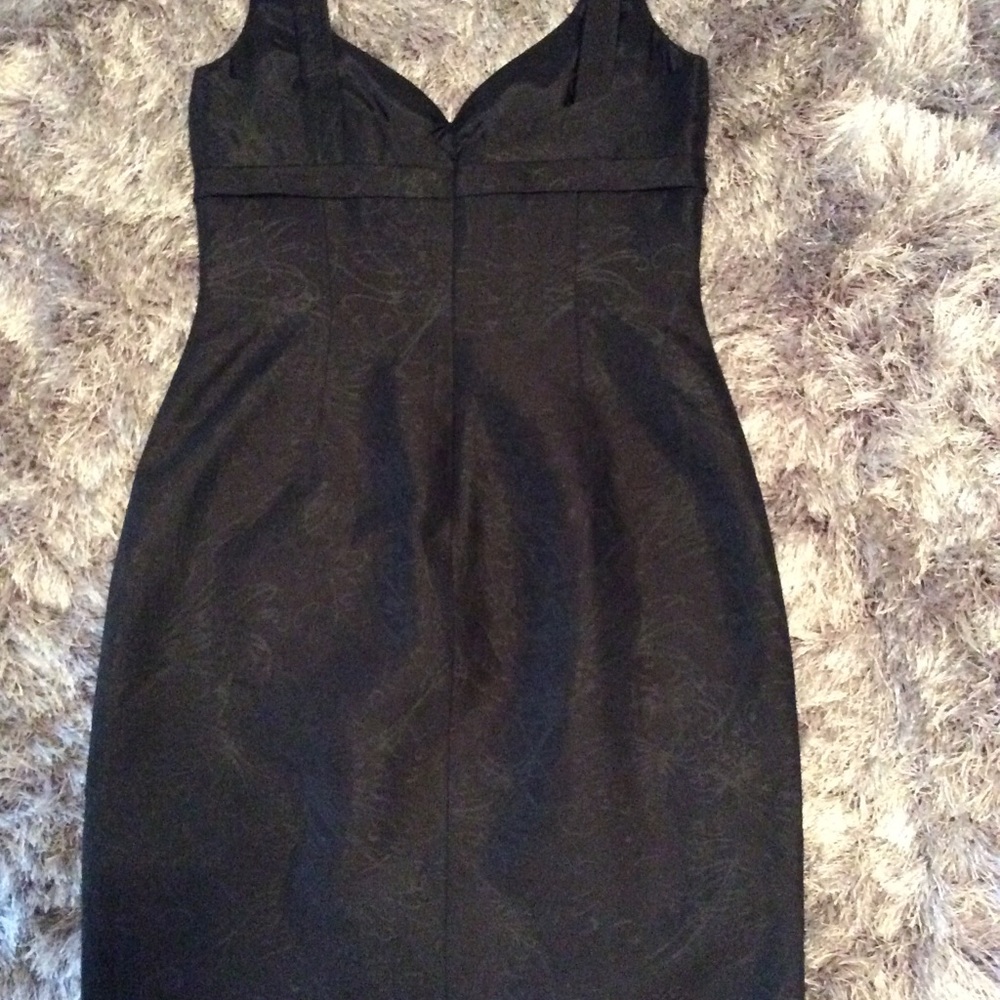 Dress - Picture 3 of 7